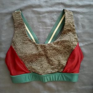 Sports bra